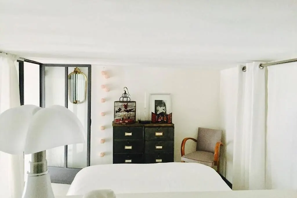 Appartement Atypique Paris 0*,